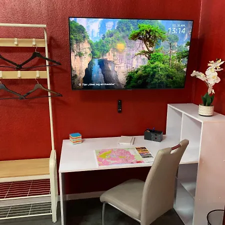 Exklusive Stadtwohnung Am Elbradweg: Best-Preis-Fewo Rathausblick 1 Fuer Max. 3 Pers. Inkl. Wlan, Prime Video & Self Check-In Wittenberge Extérieur photo