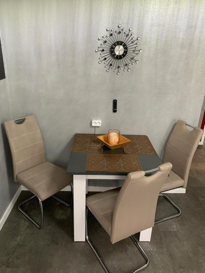 Exklusive Stadtwohnung Am Elbradweg: Best-preis-fewo Rathausblick 1 Fuer Max. 3 Pers. Inkl. Wlan, Prime Video & Self Check-in * Wittenberge